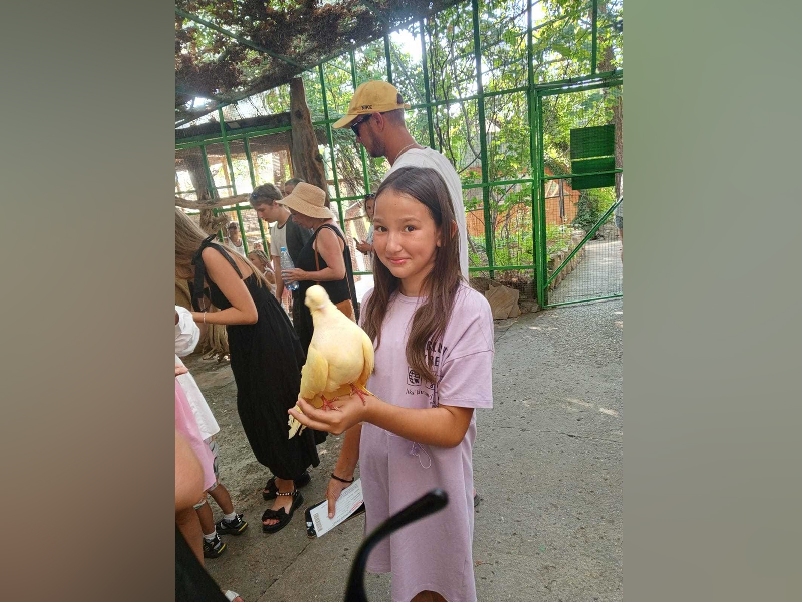 Поделись летним настроением.