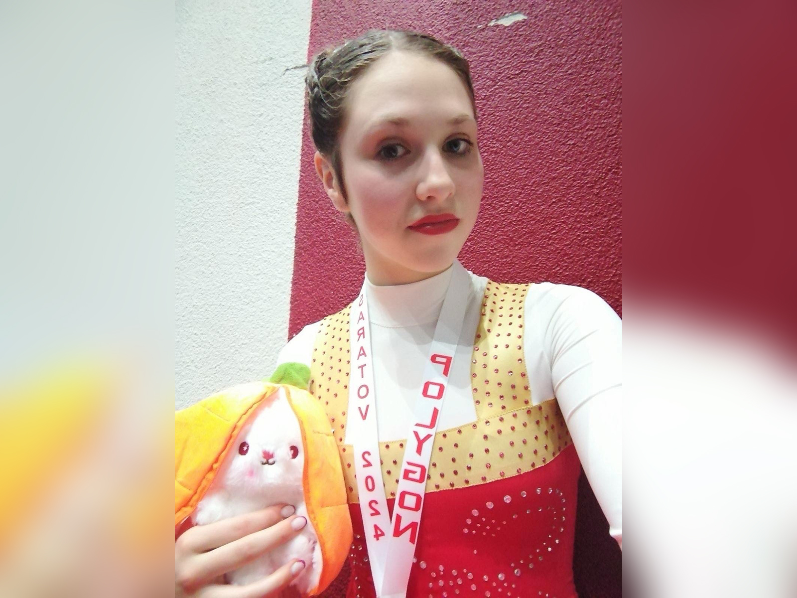 Соревнования по воздушной гимнастике на полотнах.