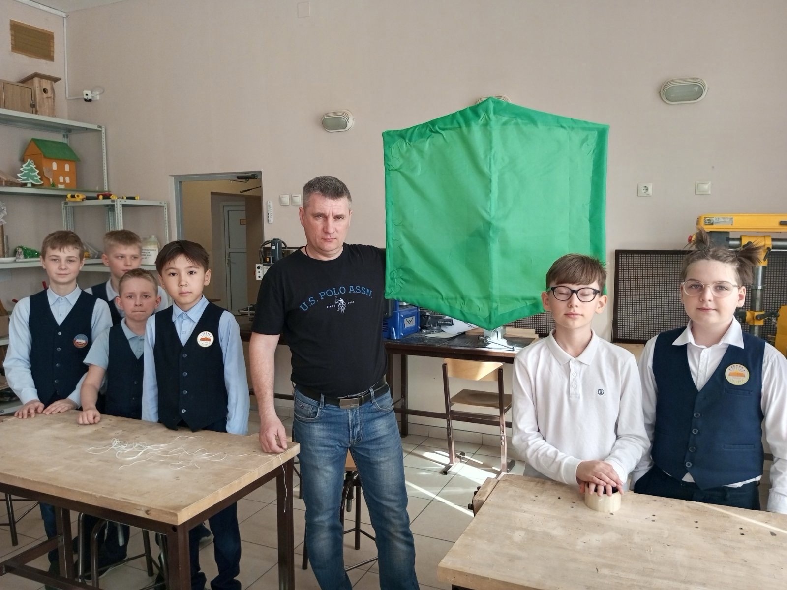 Изготовление воздушного змея.