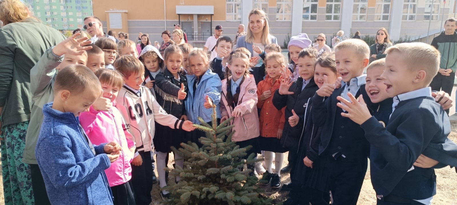 Аллея первоклассников.