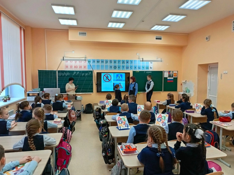 Вспоминаем правила дорожного движения.
