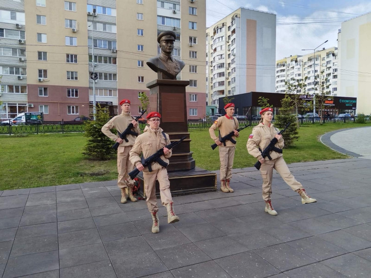 Мы чтим память героев, благодаря которым живём.